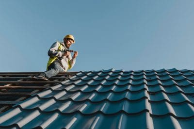 Membrany Dachowe – Klucz do Solidnej Ochrony i Trwałości Twojego Dachu
